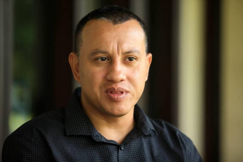 Um dos exemplos é o cabo Antônio Donato, que entrou na corporação em 2005. Ele, que já trabalhou na segurança de chefe de estado, na Ronda Tática Metropolitana (Rotam) e no Comando de Missões Especiais na área de inteligência da PM, conta as possibilidades que encontrou dentro da carreira.

FOTO: MÁCIO FERREIRA / AG. PARÁ
DATA: 17.05.2018
BELÉM - PARÁ <div class='credito_fotos'>Foto: MÁCIO FERREIRA/ AG. PARÁ   |   <a href='/midias/2018/originais/3e3c4f16-ae38-486c-9d1d-52ea8e61d3dd.jpg' download><i class='fa-solid fa-download'></i> Download</a></div>