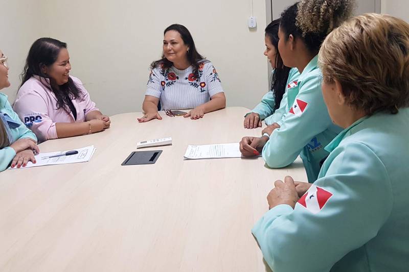 Aos 21 anos, Brisa Maria Azevedo está se descobrindo uma mulher forte e decidida. Há alguns meses ela se libertou de um relacionamento de três anos que se tornou abusivo. Durante o divórcio, apoiada pelos advogados, a funcionária de uma agência de viagens decidiu denunciar o ex-marido e procurou o Pro Paz em Marabá. Assim como Brisa, muitas mulheres têm se encorajaram a denunciar a violência doméstica coma implantação do Pro Paz Integrado em Marabá.

FOTO: ASCOM PROPAZ
DATA: 20.11.2018
MARABÁ-PARÁ <div class='credito_fotos'>Foto: ASCOM CRG   |   <a href='/midias/2018/originais/3ed25fe6-5207-4f91-91b2-a3a2ae611ad4.jpg' download><i class='fa-solid fa-download'></i> Download</a></div>