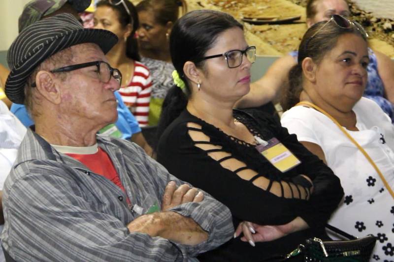 A unidade aderiu à campanha promovida pela Secretaria de Estado de Saúde Pública (Sespa), por meio do Núcleo de Apoio à Gestão na Atenção à Mulher no Controle do Câncer de Colo de Útero e Mama.
FOTO: ASCOM UNACON
DATA: 02.04.2018
TUCURUÍ - PARÁ <div class='credito_fotos'>Foto: Ascom Unacon | <a href='/midias/2018/originais/43d7df13-7903-4e90-b6fb-647bc4ade02c.jpg' download><i class='fa-solid fa-download'></i> Download</a></div>