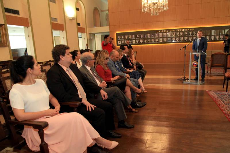 Foi assinada nesta terça-feira, 13, a formalização do convênio entre Tribunal de Justiça do Estado do Pará (TJPA) e Secretaria de Estado de Justiça e Direitos Humanos (Sejudh), por meio do Programa de Proteção e Defesa do Consumidor (Procon/PA), que visa à instalação do Centro Judiciário de Solução de Conflitos e Cidadania (Cejusc). Na foto, o diretor do Procon/PA, Moysés Bendahan.
FOTO: WAGNER ALMEIDA / ASCOM SEJUDH
DATA: 13.03.2018
BELÉM - PARÁ <div class='credito_fotos'>Foto: Wagner Almeida/ Ascom Sejudh | <a href='/midias/2018/originais/43e71571-46ca-48fb-a5d3-dbf799793297.jpg' download><i class='fa-solid fa-download'></i> Download</a></div>