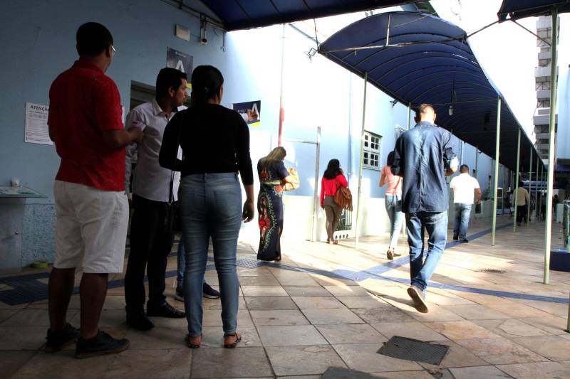 44.552 candidatos compareceram aos locais de prova do concurso da Secretaria de Estado de Educação (Seduc), realizado na manhã deste domingo, 24.
FOTO: CRISTINO MARTINS / AG. PARÁ
DATA: 24.06.2018
BELÉM - PARÁ <div class='credito_fotos'>Foto: Cristino Martins/Ag. Pará | <a href='/midias/2018/originais/45b3b451-a92a-49fb-ba62-9707f920ac7f.jpg' download><i class='fa-solid fa-download'></i> Download</a></div>