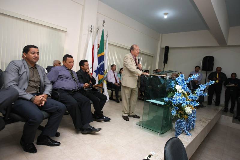 O governador Simão Jatene participou da reunião de lideranças da Assembleia de Deus, no Pará. A presença dele atendeu a um convite feito pela Convenção Interestadual de Ministros e Igrejas Evangélicas Assembleias de Deus no Estado do Pará (Comieadepa). Acompanhado do presidente da Assembleia Legislativa do Estado do Pará (Alepa), Márcio Miranda e do deputado estadual, Olival Marques. Na foto, o presidente da Comieadepa, pastor Gilberto Marques.
FOTO: ANTONIO SILVA / AG. PARÁ
DATA: 28.03.2018
BELÉM - PARÁ <div class='credito_fotos'>Foto: Antônio Silva/Ag. Pará | <a href='/midias/2018/originais/45b9196e-313c-4196-8c85-532450c47ed2.jpg' download><i class='fa-solid fa-download'></i> Download</a></div>