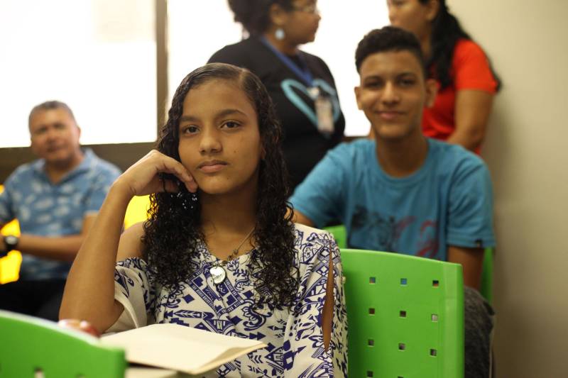 Na manhã desta terça-feira (6), o Governo do Estado, através da SEJUDH, em parceira com o Instituto Federal do Pará deu inicio ao curso de capacitação em Língua Portuguesa como língua estrangeira para imigrantes que estão em situação de refúgio e estadia permanente na capital paraense.
FOTO: WAGNER ALMEIDA / ASCOM SEJUDH
DATA: 06.11.2018
BELÉM - PARÁ <div class='credito_fotos'>Foto: Wagner Almeida/ Ascom Sejudh | <a href='/midias/2018/originais/4a6ce4eb-3811-404c-b7e8-2d9b5d6595fc.jpg' download><i class='fa-solid fa-download'></i> Download</a></div>