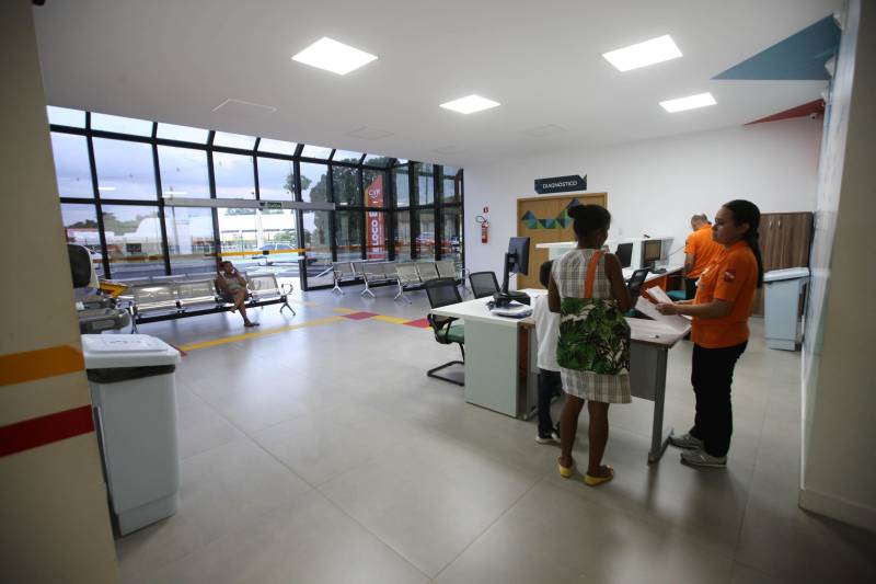 Desde sua inauguração, dia 30 de maio deste ano, o Centro Integrado de Inclusão e Reabilitação (CIIR, na foto), marcou a história na assistência global à Pessoa com Deficiência (PcD), no Pará e na Região Norte, ao oferecer, em um único complexo, atendimento para Pessoas com Deficiência (PcD) de todas as faixas etárias. São diversas especialidades, tecnologias e estrutura de última geração, associadas à qualidade, segurança e humanização destinadas 100% aos usuários do Sistema Único de Saúde (SUS). Desde seu funcionamento, a equipe multiprofissional do CIIR realizou  cerca de  18.760 atendimentos nas mais diversas especialidades e serviços. O atendimento de qualidade, seguro e humanizado é celebrado por um índice de 96% de satisfação de quem depende da assistência.

FOTO: CARLOS SODRÉ / AG. PARÁ
DATA: 07.12.2018
BELÉM - PARÁ <div class='credito_fotos'>Foto: Carlos Sodré/Agência Pará   |   <a href='/midias/2018/originais/4c45c991-9f48-4194-a802-4b6849489483.jpg' download><i class='fa-solid fa-download'></i> Download</a></div>