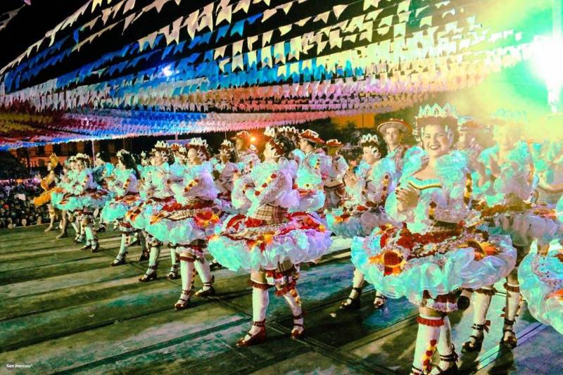 O município de Bragança abriu, nesta quinta-feira, 7, o XXX Festival Junino da cidade. Promovido pela Prefeitura Municipal, segue até 11 de junho, na Estação Cultural Armando Bordallo, renovando a tradição de três décadas, que tanto encanta os bragantinos e turistas.
FOTO: DIVULGAÇÃO
DATA: 08.06.2018
BRAGANÇA - PARÁ <div class='credito_fotos'>Foto: Divulgação | <a href='/midias/2018/originais/4d655aa6-2bbc-4b61-be24-cb7ce16df5cd.jpg' download><i class='fa-solid fa-download'></i> Download</a></div>