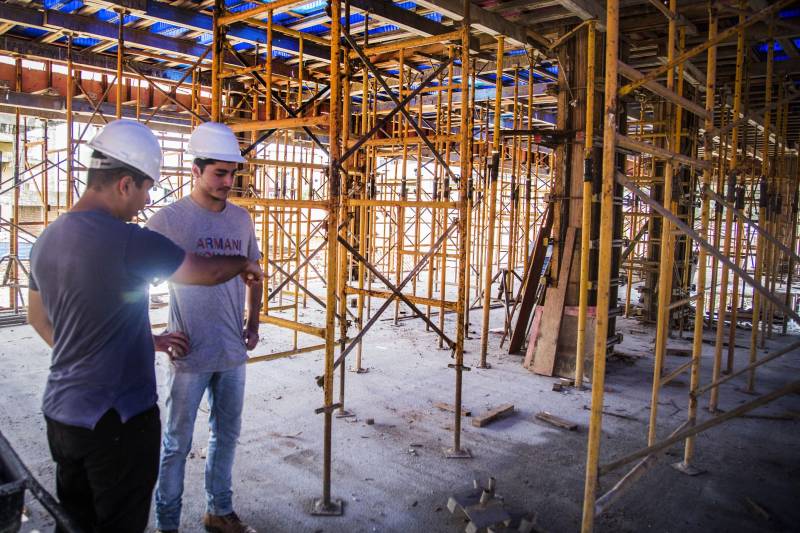 Obras do CCBS, campus II da Uepa, em Belém.
FOTO: NAILANA THIELY / ASCOM UEPA
DATA: 20.03.18
BELÉM - PARÁ <div class='credito_fotos'>Foto: Nailana Thiely / Ascom Uepa | <a href='/midias/2018/originais/4e25f086-a885-4e38-82d8-7bb871d8c7c6.jpg' download><i class='fa-solid fa-download'></i> Download</a></div>