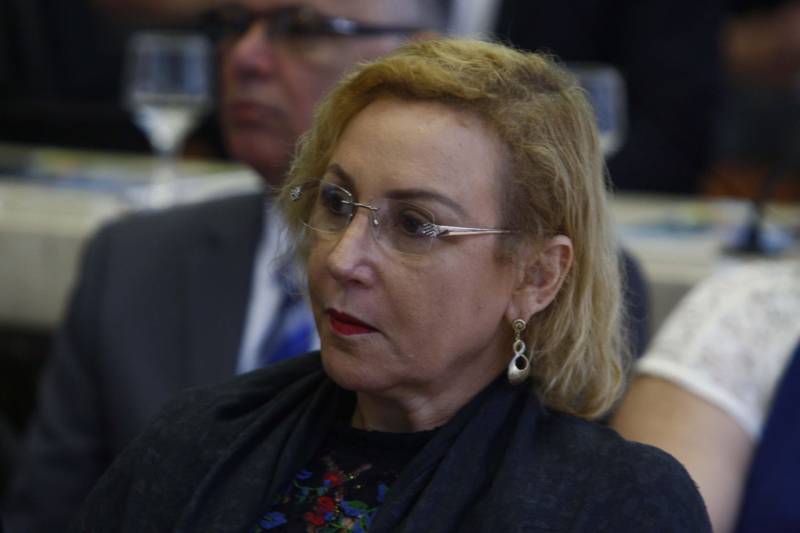 Reunido em sessão extraordinária nesta quarta-feira (24) o Tribunal de Contas do Estado (TCE) aprovou, por unanimidade, parecer prévio sobre o Balanço Geral do Estado (BGE) 2017, do Governo do Pará. O Balanço demonstra os resultados alcançados no exercício de 2017 e retrata a execução orçamentária, financeira e patrimonial do Estado, englobando 87 órgãos e entidades da Administração Direta, Autarquias, Fundações, Fundos e Empresas Estatais que compõem os Orçamentos Fiscal, Seguridade Social e de Investimentos. Na foto, a secretária de Administração, Alice Viana.
FOTO: SIDNEY OLIVEIRA / AG. PARÁ
DATA: 24.05.2018
BELÉM - PARÁ <div class='credito_fotos'>Foto: Sidney Oliveira/Ag. Pará | <a href='/midias/2018/originais/4e47c523-cbb8-4fb5-b74d-903740d285b7.jpg' download><i class='fa-solid fa-download'></i> Download</a></div>
