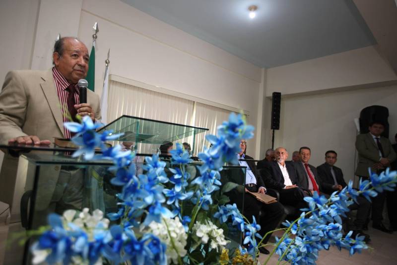 O governador Simão Jatene participou da reunião de lideranças da Assembleia de Deus, no Pará. A presença dele atendeu a um convite feito pela Convenção Interestadual de Ministros e Igrejas Evangélicas Assembleias de Deus no Estado do Pará (Comieadepa). Acompanhado do presidente da Assembleia Legislativa do Estado do Pará (Alepa), Márcio Miranda e do deputado estadual, Olival Marques. Na foto, o presidente da Comieadepa, pastor Gilberto Marques.
FOTO: ANTONIO SILVA / AG. PARÁ
DATA: 28.03.2018
BELÉM - PARÁ <div class='credito_fotos'>Foto: Antônio Silva/Ag. Pará | <a href='/midias/2018/originais/4ed841c3-78b6-427e-b9b4-ec02b347176f.jpg' download><i class='fa-solid fa-download'></i> Download</a></div>
