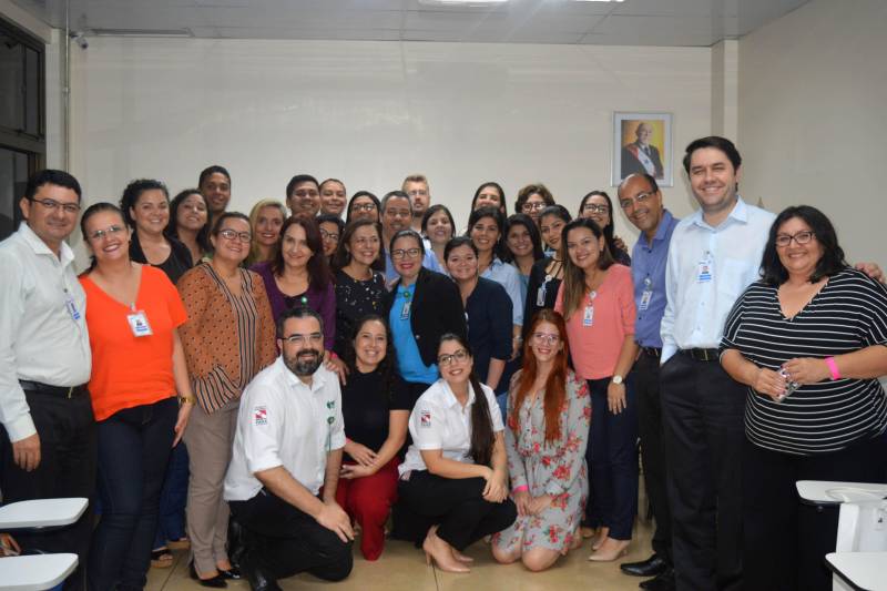 Cerca de 50 profissionais que atuam nos hospitais públicos gerenciados pela Pró-Saúde no Pará participaram do Curso de Atualização para Avaliadores Internos - Manual ONA versão 2018/2022, voltado à capacitação pela metodologia do Sistema Brasileiro de Acreditação (SBA), da Organização Nacional de Acreditação (ONA). O evento foi realizado no Hospital Metropolitano de Urgência e Emergência (HMUE), em Ananindeua – Região Metropolitana de Belém -, nos dias 26 e 27 de novembro.

FOTO: ASCOM HMUE
DATA: 01.12.2018
ANANINDEUA - PARÁ <div class='credito_fotos'>Foto: ASCOM HMUE   |   <a href='/midias/2018/originais/4f720072-4242-47bf-9d56-0aa37545c6c8.jpg' download><i class='fa-solid fa-download'></i> Download</a></div>