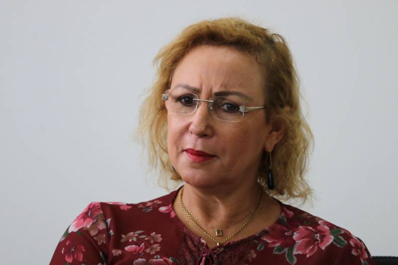Representantes de organizações sociais, do Conselho Estadual dos Direitos da Pessoa com Deficiência, de órgãos estaduais e do Ministério Público do Pará visitaram as obras do Centro Integrado de Inclusão e Reabilitação (CIIR), em Belém. Na foto, a secretária de Administração, Alice Viana.
FOTO: THALITA GARCIA / ASCOM INDSH
DATA: 21.03.2018
BELÉM - PARÁ <div class='credito_fotos'>Foto: THALITA GARCIA / ASCOM INDSH | <a href='/midias/2018/originais/50729a06-b0da-4dc9-9470-857ba56fe1cd.jpg' download><i class='fa-solid fa-download'></i> Download</a></div>