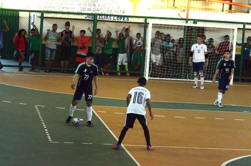 No momento em que os Jogos Estudantis Paraenses (Jeps) atingem a marca histórica de 60 anos, o município de Mocajuba (foto), na Região do Baixo-Tocantins, está em festa ao sediar, desde a quarta-feira, 16, as competições regionais do evento estudantil.
FOTO: ELISEU DIAS / ASCOM SEDUC
DATA: 17.05.2018
MOCAJUBA - PARÁ <div class='credito_fotos'>Foto: Eliseu Dias / Ascom Seduc | <a href='/midias/2018/originais/5324bff7-2df3-4e62-9f2a-4d30ee93da4e.jpg' download><i class='fa-solid fa-download'></i> Download</a></div>