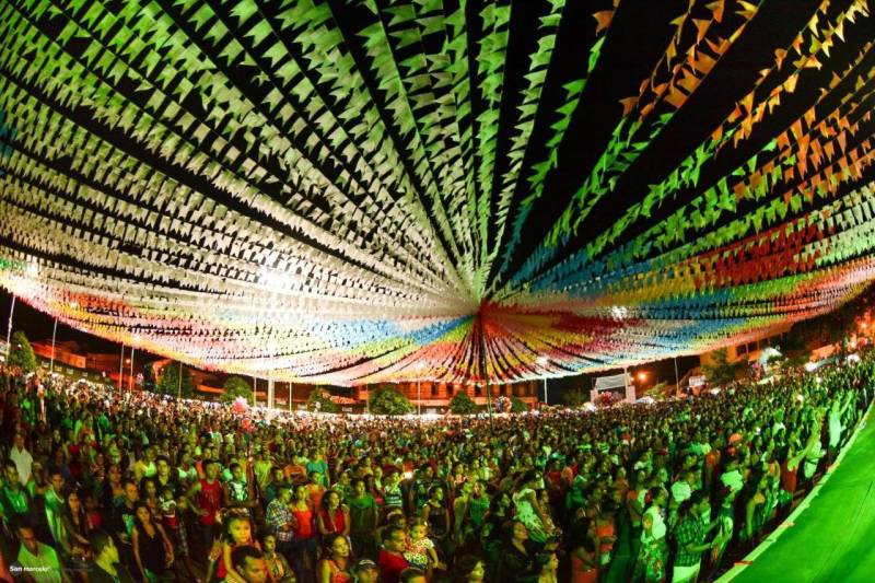 O município de Bragança abriu, nesta quinta-feira, 7, o XXX Festival Junino da cidade. Promovido pela Prefeitura Municipal, segue até 11 de junho, na Estação Cultural Armando Bordallo, renovando a tradição de três décadas, que tanto encanta os bragantinos e turistas.
FOTO: DIVULGAÇÃO
DATA: 08.06.2018
BRAGANÇA - PARÁ <div class='credito_fotos'>Foto: Divulgação | <a href='/midias/2018/originais/55f45f26-a15c-4583-803c-662beddfa6a1.jpg' download><i class='fa-solid fa-download'></i> Download</a></div>