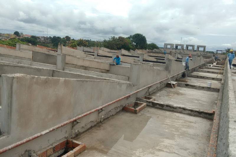 A obra de construção do Hospital Regional Público do Tapajós, em Itaituba, está com 100% de estrutura concluída nos seis pavimentos, projeto de iniciativa do Governo do Estado e coordenação da Secretaria de Estado de Desenvolvimento Urbano e Obras Públicas – Sedop.
FOTO: ASCOM SEDOP
DATA: 21.05.2018
ITAITUBA - PARÁ <div class='credito_fotos'>Foto: Ascom Sedop | <a href='/midias/2018/originais/561a7f1f-ea22-48cd-b9cc-9806063e21f6.jpg' download><i class='fa-solid fa-download'></i> Download</a></div>