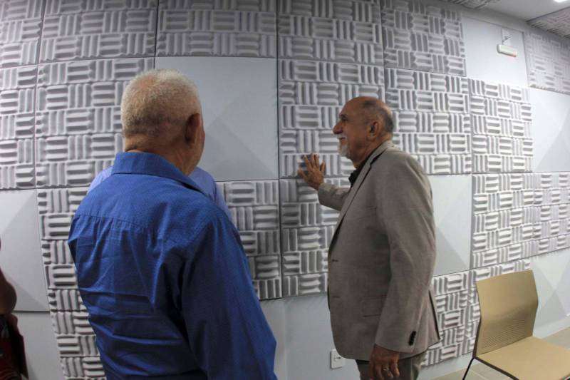 A cerimônia de inauguração foi presidida pelo governador Simão Jatene (foto), já sinalizando importância do projeto idealizado para formação livre de músicos não só de Bragança, mas também de outros municípios, notadamente do nordeste paraense.

FOTO: RODOLFO OLIVEIRA / AG. PARÁ
DATA: 16.12.2018
BRAGANÇA - PARÁ <div class='credito_fotos'>Foto: Rodolfo Oliveira/Ag. Pará   |   <a href='/midias/2018/originais/59d6a381-dafc-44ea-8e2d-27acb60b2c08.jpg' download><i class='fa-solid fa-download'></i> Download</a></div>