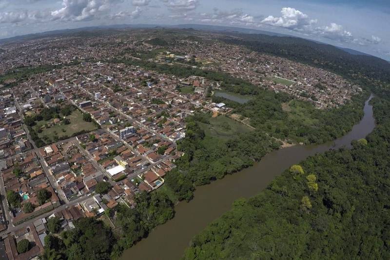 Parauapebas (foto) celebra 28 anos de emancipação e desenvolvimento.
FOTO: PORTAL PEBINHA DE AÇÚCAR / AG. PARÁ
DATA: 10.05.2016
PARAUAPEBAS - PARÁ. <div class='credito_fotos'>Foto: PORTAL PEBINHA DE AÇÚCAR / AG. PARÁ | <a href='/midias/2018/originais/5b6fe97d-7545-4a67-ae24-bf02d376f93e.jpg' download><i class='fa-solid fa-download'></i> Download</a></div>