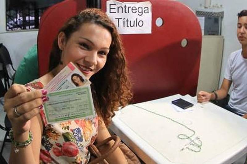 A Secretaria de Estado de Justiça e Direitos Humanos (Sejudh) e o Tribunal Regional Eleitoral (TRE) anunciaram as modificações no sistema de cadastro para atender eleitores travestis e transexuais que desejam adotar nome social no Título de Eleitor e retificar a declaração de gênero.
FOTO: ASCOM TRE
DATA: 06.04.2018
BELÉM - PARÁ <div class='credito_fotos'>Foto: Ascom TRE | <a href='/midias/2018/originais/5c1926ca-1adc-4e1b-bccd-5254c873d5a9.jpg' download><i class='fa-solid fa-download'></i> Download</a></div>