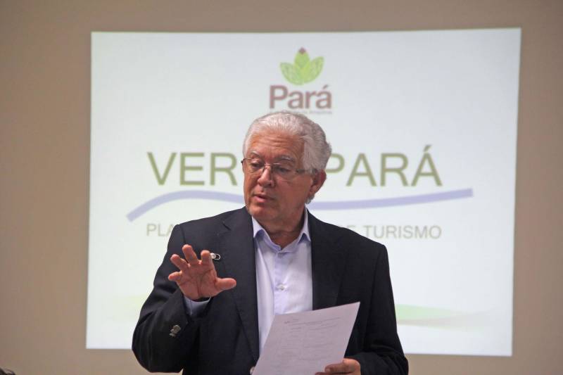 Os autores dos 14 projetos selecionados para a última fase do Desafio InovaTur, uma ação conjunta das secretarias de Estado de Turismo (Setur) e de Ciência, Tecnologia e Educação Profissional e Tecnológica (Sectet), participaram de palestras na tarde de quinta-feira (26) com o secretário de Estado de Turismo, Adenauer Góes (foto), e com a empresária do setor gastronômico Joanna Martins. O InovaTur busca soluções para a promoção do Estado do Pará como destino turístico nos principais mercados emissores de turistas, tanto nacionais quanto internacionais. O desafio conta com a parceria do Parque de Ciência e Tecnologia (PCT) Guamá e da Agência de Inovação Tecnológica da Universidade Federal do Pará (Universitec).
FOTO: ISRAEL PEGADO / ASCOM SETUR
DATA: 27.04.2018
BELÉM - PARÁ <div class='credito_fotos'>Foto: ISRAEL PEGADO / ASCOM SETUR | <a href='/midias/2018/originais/5c420512-0137-4f45-8fa9-a68fe8f2e58c.jpg' download><i class='fa-solid fa-download'></i> Download</a></div>