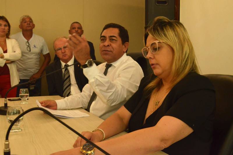 A Secretaria de Estado de Segurança Pública e Defesa Social do Pará (Segup) apresentou, nesta quarta-feira (7), à Assembleia Legislativa do Pará (Alepa) todos os investimentos na área de segurança e inteligência para investigações de casos pontuais, como as recentes ocorrências no bairro do Tapanã, e também para atuar preventivamente no combate ao crime organizado no Estado. Para o deputado estadual que solicitou a reunião, Carlos Bordalo (foto), as ações de repressão ao crime devem continuar sendo feitas e o combate a grupos criminosos devem ser intensificados
FOTO: ELIELSON MODESTO / ASCOM SEGUP
DATA: 07.11.2018
BELÉM - PARÁ <div class='credito_fotos'>Foto: Elielson Modesto / Ascom Segup | <a href='/midias/2018/originais/5d72aed5-6dcf-4448-a7e4-d81aa05c3641.jpg' download><i class='fa-solid fa-download'></i> Download</a></div>