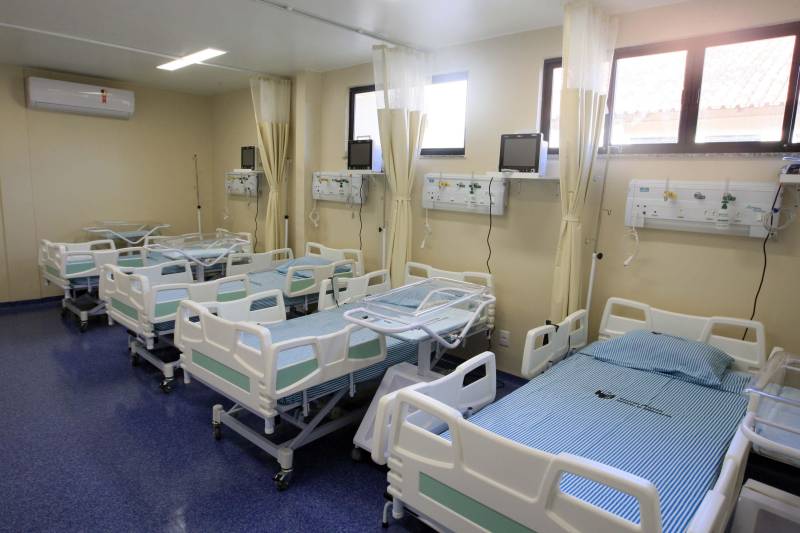 Em apenas um mês de funcionamento, o Hospital Materno-Infantil de Barcarena Dra. Anna Turan (HMIB) alcançou 97% em satisfação dos usuários, de acordo com o Serviço de Atendimento ao Usuário (SAU). Nesse período, o hospital teve grande atuação na região em atendimento humanizado, serviços e equipamentos.

FOTO: SIDNEY OLIVEIRA / ARQUIVO AG. PARÁ
DATA: 20.09.2018
BARCARENA - PARÁ <div class='credito_fotos'>Foto: Agência Pará   |   <a href='/midias/2018/originais/5f26373f-cca7-4379-a638-847bc68ca753.jpg' download><i class='fa-solid fa-download'></i> Download</a></div>