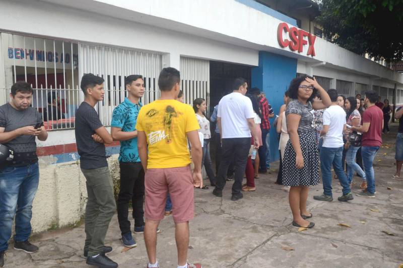 No município de Abaetetuba (foto), 3.015 candidatos fizeram a prova do concurso da Seduc.
FOTO: ELISEU DIAS / ASCOM SEDUC
DATA: 24.06.2018
ABAETETUBA - PARÁ <div class='credito_fotos'>Foto: Eliseu Dias / Ascom Seduc | <a href='/midias/2018/originais/60fe3a04-2cc3-4cab-a715-76f5b26abfc9.jpg' download><i class='fa-solid fa-download'></i> Download</a></div>