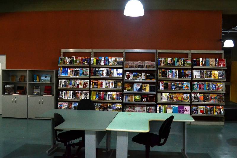 A Biblioteca Pública Arthur Vianna, da Fundação Cultural do Pará (FCP), comemora neste domingo, dia 25 de março, 147 anos de serviços prestados à população de Belém. São anos de dedicação dos funcionários que fazem parte do dia a dia deste espaço rico em informação e leitura, assim como o reconhecimento e valorização por parte dos usuários.
FOTO: AGILSON LOBATO / ASCOM FCP
DATA: 23.03.2018
BELÉM - PARÁ <div class='credito_fotos'>Foto: AGILSON LOBATO / ASCOM FCP | <a href='/midias/2018/originais/64dbfaa8-c27f-4535-b634-0a77d8db59ed.jpg' download><i class='fa-solid fa-download'></i> Download</a></div>
