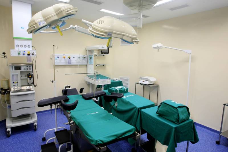 Em apenas um mês de funcionamento, o Hospital Materno-Infantil de Barcarena Dra. Anna Turan (HMIB) alcançou 97% em satisfação dos usuários, de acordo com o Serviço de Atendimento ao Usuário (SAU). Nesse período, o hospital teve grande atuação na região em atendimento humanizado, serviços e equipamentos.
FOTO: SIDNEY OLIVEIRA / ARQUIVO AG. PARÁ
DATA: 20.09.2018
BARCARENA - PARÁ <div class='credito_fotos'>Foto: Sidney Oliveira/Ag. Pará | <a href='/midias/2018/originais/66bcadfc-aec0-47a8-ab77-fe9917b08d61.jpg' download><i class='fa-solid fa-download'></i> Download</a></div>