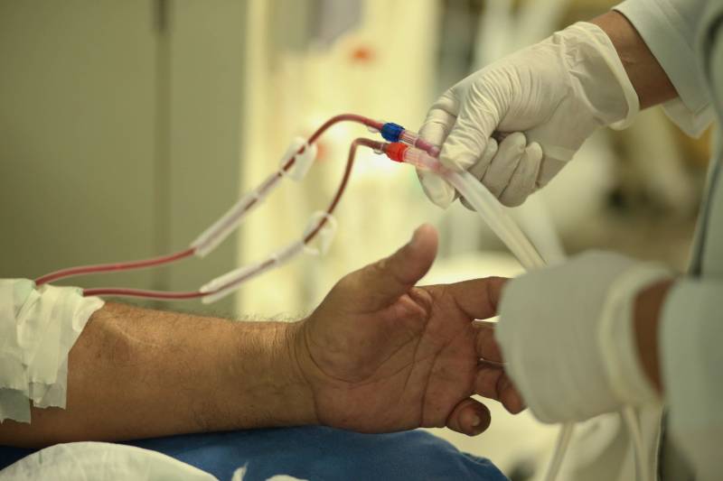 O Centro de Hemodiálise Monteiro Leite, localizado em Belém, é referência no combate às infecções hospitalares. Clínica ligada à Fundação Hospital de Clínicas Gaspar Vianna, o centro de hemodiálise recebe pacientes dos hospitais da Região Metropolitana de Belém. Atualmente, todas as 198 vagas estão ocupadas.

FOTO: THIAGO GOMES / AG. PARÁ
DATA: 18.08.2016
BELÉM - PARÁ <div class='credito_fotos'>Foto: Agência Pará   |   <a href='/midias/2018/originais/6728218b-27b3-407a-aaf9-69c1dab16537.jpg' download><i class='fa-solid fa-download'></i> Download</a></div>