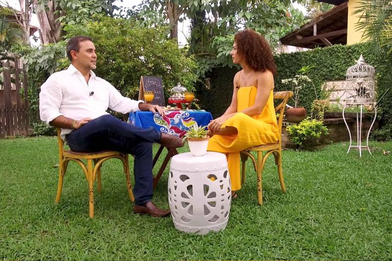 O programa 'Compartilhar', da TV Cultura do Pará, exibe seis episódios inéditos a partir desta quarta-feira (21), 19h. A novidade é que a atração ganha reprise aos domingos, 14h30. Apresentado pela jornalista Adelaide Oliveira, com produção de Ana Paula Andrade, o programa tem a missão de mostrar iniciativas e despertar reflexões sobre problemas urbanos e cidadania.
FOTO: DIVULGAÇÃO
DATA: 20.11.2018
BELÉM - PARÁ <div class='credito_fotos'>Foto: REPRODUÇÃO / TV CULTURA | <a href='/midias/2018/originais/67b27617-f129-48fd-af90-953102320644.jpg' download><i class='fa-solid fa-download'></i> Download</a></div>