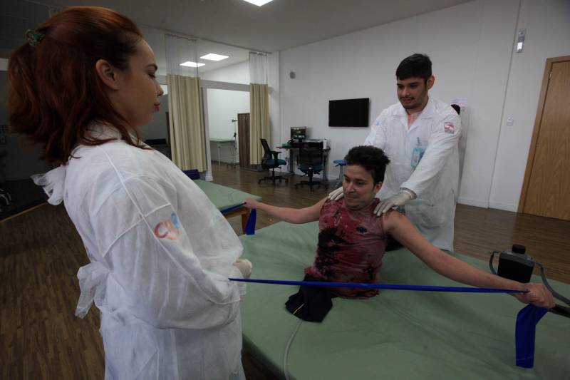 O maior desejo de Saulo Melo, 32 anos, é viver e poder desfrutar das novas oportunidades que tem hoje, depois de passar por uma cirurgia até então inédita no Pará, a hemicorporectomia. O procedimento, realizado no dia 2 de maio deste ano no Hospital Ophir Loyola, em Belém, removeu 40% do corpo do paciente - toda a porção inferior (pelve e membros inferiores).

FOTO: SIDNEY OLIVEIRA / AG. PARÁ
DATA: 03.12.2018
BELÉM - PARÁ <div class='credito_fotos'>Foto: Sidney Oliveira/Ag. Pará   |   <a href='/midias/2018/originais/6a4e7f36-f87d-48aa-890d-f24375fe75b4.jpg' download><i class='fa-solid fa-download'></i> Download</a></div>