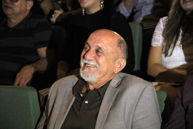 Ao som da Marujada, das ladainhas e do retumbão, o Governo do Estado inaugurou na noite de sábado, 15, o Liceu de Música de Bragança. A entrega do liceu e do teatro que compõe o projeto elaborado pela Secretaria de Estado de Cultura  (Secult)  aconteceu no clima da Marujada, festa folclórico-religiosa que começa neste domingo, 16.

FOTO: RODOLFO OLIVEIRA / AG. PARÁ
DATA: 16.12.2018
BRAGANÇA - PARÁ <div class='credito_fotos'>Foto: Rodolfo Oliveira/Ag. Pará   |   <a href='/midias/2018/originais/6adba02b-acd8-4b0f-ba87-bc157ac7283b.jpg' download><i class='fa-solid fa-download'></i> Download</a></div>