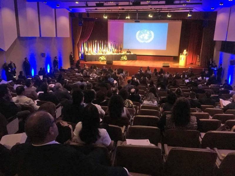 O governador do Pará, Simão Jatene, representou nesta segunda-feira (02) os governadores dos estados brasileiros no Fórum Internacional para a segurança humana na América Latina e defendeu o interesse do Estado em receber um campi da futura Universidade Mundial de Segurança e Desenvolvimento Social da Organização das Jatene reforça interesse do Pará em sediar campus da Universidade da Segurança da ONU. O governador do Pará, Simão Jatene, representou nesta segunda-feira (02) os governadores dos estados brasileiros no Fórum Internacional para a segurança humana na América Latina e defendeu o interesse do Estado em receber um campus da futura Universidade Mundial de Segurança e Desenvolvimento Social da Organização das Nações Unidas (ONU), que está sendo planejada para ser instalada sua sede no Brasil. A instituição deverá disseminar o conhecimento internacional da segurança, a partir da troca de conhecimento, investimento em tecnologia, inteligência e inovação. O Fórum é realizado pelo Coplad (Comitê Permanente da América Latina para Prevenção do Crime), um Programa do Instituto Latino-Americano da Organização das Nações Unidas para Prevenção do Crime e Tratamento do Delinquente (Ilanud).
FOTO: SECOM
DATA: 02.04.2018
SÃO PAULO - SP <div class='credito_fotos'>Foto: Secom | <a href='/midias/2018/originais/6d0b6097-3d47-4f03-a2fe-4882f7377196.jpg' download><i class='fa-solid fa-download'></i> Download</a></div>