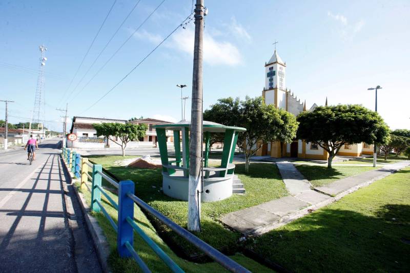 Uma terra cercada por igarapés de águas límpidas e geladas, que tem na música sua principal referência cultural. Fundada em 1753, a cidade de Ourém, no nordeste paraense, fica a 182 km de Belém e tem uma população de 20 mil habitantes. FOTO: CLÁUDIO SANTOS / ARQUIVO AG. PARÁ DATA: 22.07.2015 OURÉM - PARÁ
<div class='credito_fotos'>Foto: Cláudio Santos/ Ag. Pará | <a href='/midias/2018/originais/6d155081-065f-4cc8-89b9-9a89221ff371.jpg' download><i class='fa-solid fa-download'></i> Download</a></div>