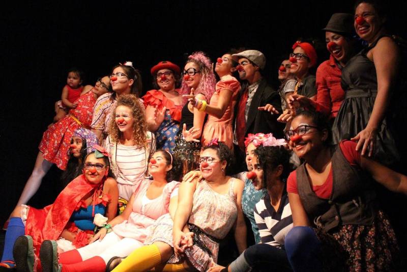 Estão abertas as inscrições para a Oficina de Palhaças da Fundação Cultural do Pará (FCP), na Casa das Artes. Chamada de “O Poder que a Palhaça tem” é ministrada pela instrutora Priscila Romana Moraes Melo, mestra em artes pela Universidade Federal do Pará (UFPA). 

FOTO: ASCOM FCP
DATA: 21.03.2018
BELÉM - PARÁ <div class='credito_fotos'>Foto: ASCOM FCP   |   <a href='/midias/2018/originais/6fd2d457-dfb8-40d8-b3bd-5724655d8e11.jpg' download><i class='fa-solid fa-download'></i> Download</a></div>
