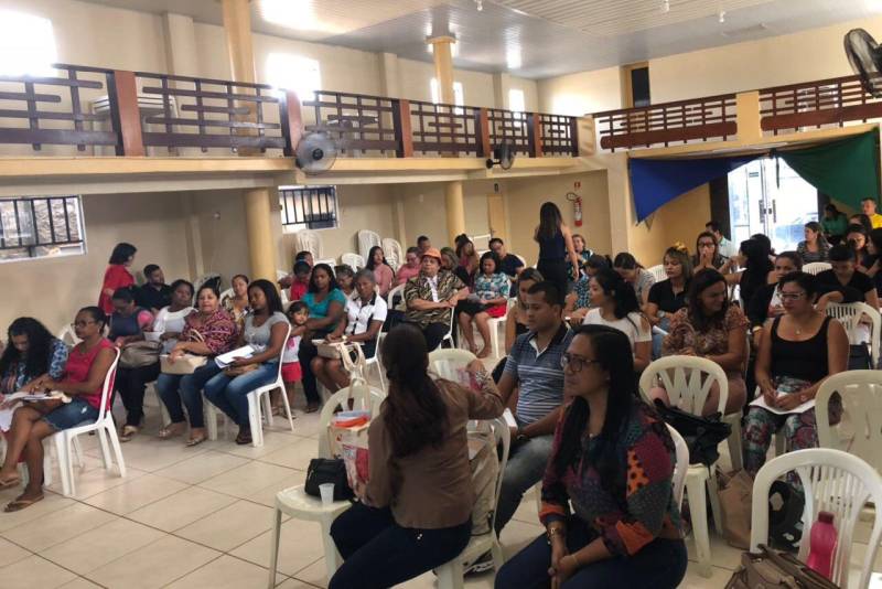 O fortalecimento da relação família e escola, inserção, manutenção e sucesso escolar, e empreendedorismo e iniciativas para geração de renda foram os módulos debatidos no último dia das ações do Projeto Família e Cidadania. Iniciada em 28 de fevereiro, no Club Thália, em Santa Izabel do Pará, a programação foi encerrada na sexta-feira (2), com a participação de mais de 100 pessoas.
FOTO: ASCOM NAC
DATA: 02.03.2018
SANTA IZABEL DO PARÁ - PARÁ <div class='credito_fotos'>Foto: Ascom NAC | <a href='/midias/2018/originais/70193d69-a00a-4b30-a29f-c4d19ad1f1fc.jpg' download><i class='fa-solid fa-download'></i> Download</a></div>