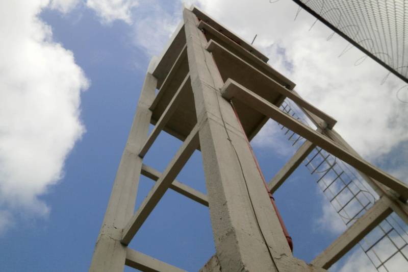 As obras do novo Centro de Recuperação Feminino (CRF) de Santarém, no oeste do Pará, estão em fase de conclusão. Cerca de 90% dos serviços já foram finalizados. A nova unidade está localizada no pólo penitenciário de Santarém, na vila de Cucurunã, e terá mais de 9 mil metros quadrados.
FOTO: CÉLIA MONTEIRO / DIVULGAÇÃO / ASCOM SUSIPE
DATA: 28.02.2018
SANTARÉM - PARÁ <div class='credito_fotos'>Foto: CÉLIA MONTEIRO / DIVULGAÇÃO / ASCOM SUSIPE | <a href='/midias/2018/originais/70b47e71-74a2-4c96-b382-2fffaa7ad97f.jpg' download><i class='fa-solid fa-download'></i> Download</a></div>