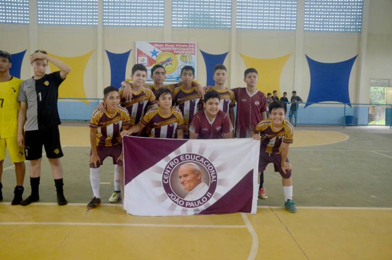 A etapa regional dos Jogos Estudantis Paraenses (Jeps), realizada de 16 a 19 de maio, no município de Igarapé-Açu, no nordeste do Estado, selecionou os times que vão disputar a etapa estadual, em junho, em Belém. Depois dos quatro dias de disputas, Castanhal foi apontada como a delegação que levará para a próxima etapa o maior número de times.
FOTO: RAI PONTES / ASCOM SEDUC
DATA: 20.05.2018
IGARAPÉ-AÇU - PARÁ <div class='credito_fotos'>Foto: Rai Pontes/Ascom Seduc | <a href='/midias/2018/originais/7509bf03-287c-4887-ad42-721805f66592.jpg' download><i class='fa-solid fa-download'></i> Download</a></div>
