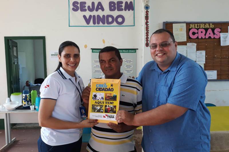O programa CredCidadão ajudou a concretizar os sonhos de empreendedores dos municípios de Belterra (foto) e Mojuí dos Campos, no Baixo Amazonas, nesta quarta feira (02), contribuindo a dinamizar os negócios dos mais variados segmentos econômicos - de cosméticos à criação de galinhas ou de assistência técnica de celulares à venda de polpa de frutas.
FOTO: ASCOM CREDCIDADÃO
DATA: 02.05.2018
BELTERRA - PARÁ <div class='credito_fotos'>Foto: ASCOM / CREDCIDADÃO | <a href='/midias/2018/originais/7583f2f0-a1b1-4927-a901-12e7dc6e2fb4.jpg' download><i class='fa-solid fa-download'></i> Download</a></div>