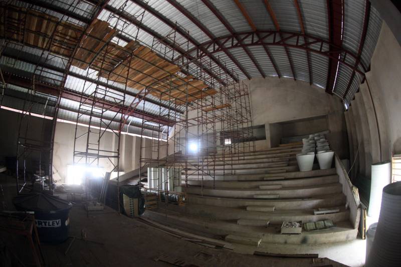 O município de Bragança, localizado na região nordeste do Estado, possui uma tradição musical muito forte no Pará, tanto na cultura erudita quanto na popular. Por causa desta característica o município vai sediar o primeiro Liceu de Música do Estado, com um investimento no valor de R$ 11, 7 milhões, que funcionará no prédio histórico da Escola Estadual Monsenhor Mâncio Ribeiro, no centro da cidade.
FOTO: THIAGO GOMES / AG. PARÁ
DATA: 09.04.2018
BRAGANÇA - PARÁ <div class='credito_fotos'>Foto: Thiago Gomes /Ag. Pará | <a href='/midias/2018/originais/7660be75-3aa2-4563-abd3-33f2d9de13d7.jpg' download><i class='fa-solid fa-download'></i> Download</a></div>