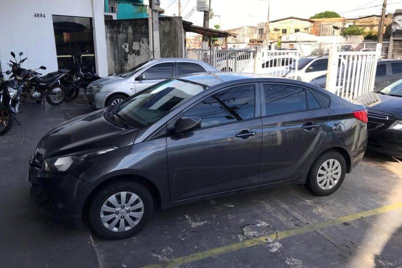 A Polícia Civil apresentou, nesta sexta-feira (6), os resultados de uma operação policial que levou às prisões de quatro pessoas acusadas de envolvimento em uma associação criminosa responsável por roubos de carros, em Belém. Dois veículos roubados foram apreendidos em poder dos presos Paulo Sérgio Neri Ferreira; Luiz Nazareno Lopes Ferreira, Anderson Matos da Silva e França Meire Gonçalves Sena.
FOTO: ASCOM POLÍCIA CIVIL
DATA: 06.04.2018
BELÉM - PARÁ <div class='credito_fotos'>Foto: Ascom Polícia Civil | <a href='/midias/2018/originais/7760c727-4ffd-41ed-a480-30ebd1a59c2c.jpg' download><i class='fa-solid fa-download'></i> Download</a></div>