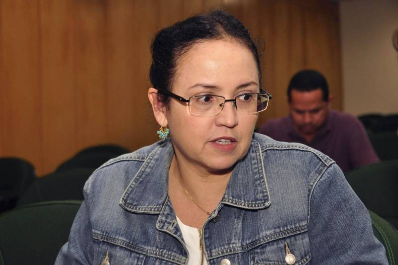 Começou nesta quarta-feira, 7, em Belém, o Seminário de Monitoramento das Maternidades na Perspectiva da Rede Cegonha. O encontro ocorre na Escola de Governança do Pará e é ministrado por técnicas do Ministério da Saúde. O evento visa apresentar aos gestores da Secretaria Estadual de Saúde Pública (Sespa), de municípios e de hospitais públicos o resultado do monitoramento realizado pelo governo federal nas maternidades do Pará em 2017, a título de contribuição para o aperfeiçoamento de estratégias já pactuadas na perspectiva da melhoria na Atenção Obstétrica e Neonatal nos Estabelecimentos avaliados. Na foto, a médica Ana Cristina Guzzo, coordenadora estadual de Saúde da Criança.
FOTO: JOSÉ PANTOJA / ASCOM SESPA
DATA: 07.11.2018
BELÉM - PARÁ <div class='credito_fotos'>Foto: José Pantoja / Ascom Sespa | <a href='/midias/2018/originais/7d38f583-1a04-4c72-90c6-f0545401b543.jpg' download><i class='fa-solid fa-download'></i> Download</a></div>