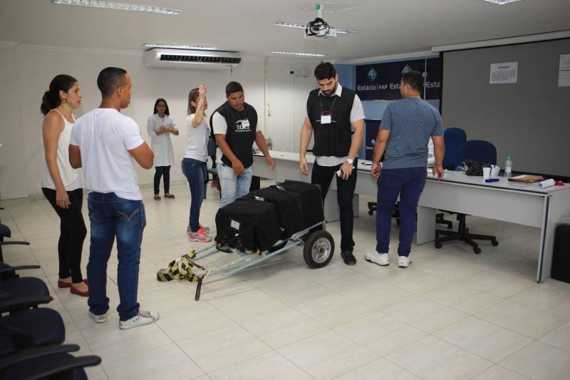 As provas objetivas e subjetivas do concurso da Agência de Regulação e Controle de Serviços Públicos do Estado do Pará (Arcon, na foto) ocorreram na manhã desta domingo, 8. No total, 6.436 candidatos se inscreveram para disputar as 34 vagas do concurso público C-175, destinado ao provimento de cargos de níveis médio e superior. O certame será executado pelo Instituto Americano de Desenvolvimento (Iades).
FOTO: CARLOS SODRÉ / AG. PARÁ
DATA: 08.07.2018
BELÉM - PARÁ <div class='credito_fotos'>Foto: Carlos Sodré/Agência Pará | <a href='/midias/2018/originais/7d6d4115-711e-4b2f-8e11-ef55e0b82d6b.jpg' download><i class='fa-solid fa-download'></i> Download</a></div>