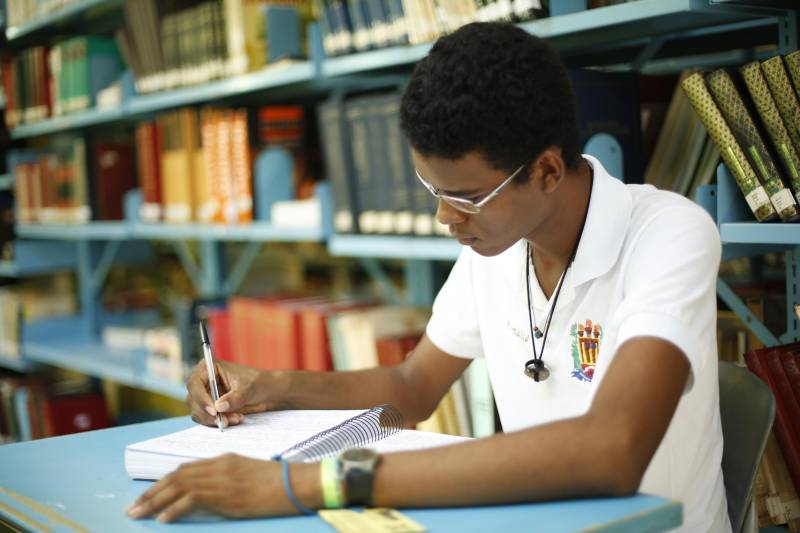Sem Descrição <div class='credito_fotos'>Foto: Nailana Thiely / Ascom Uepa | <a href='/midias/2018/originais/7dcda24a-b017-4fb3-abf0-9e4e5be8634f.jpg' download><i class='fa-solid fa-download'></i> Download</a></div>