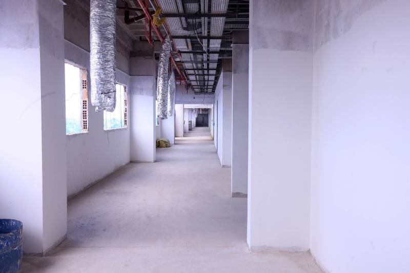 Construção do novo hospital Doutor Abelardo Santos, empreendimento do Governo do Estado sob a coordenação da Secretaria de Estado de Desenvolvimento Urbano e Obras Públicas (Sedop). A obra avançou e está com 70% de serviços executados, sendo que 500 homens trabalham distribuídos em turnos de segunda a sábado, de 7h às 22 horas.
FOTO: RODOLFO OLIVEIRA / AG. PARÁ
DATA: 11.04.2018
BELÉM - PARÁ <div class='credito_fotos'>Foto: Rodolfo Oliveira/Ag. Pará | <a href='/midias/2018/originais/7e553c21-f38c-47b6-b93f-65c660912d45.jpg' download><i class='fa-solid fa-download'></i> Download</a></div>