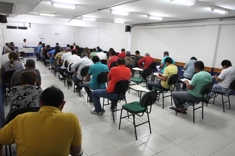 44.552 candidatos compareceram aos locais de prova do concurso da Secretaria de Estado de Educação (Seduc), realizado na manhã deste domingo, 24.
FOTO: CRISTINO MARTINS / AG. PARÁ
DATA: 24.06.2018
BELÉM - PARÁ <div class='credito_fotos'>Foto: Cristino Martins/Ag. Pará | <a href='/midias/2018/originais/7f58425b-493a-4c34-ac7d-1d08f6b72835.jpg' download><i class='fa-solid fa-download'></i> Download</a></div>