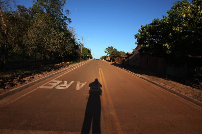 O governador Simão Jatene desembarca nesta segunda-feira (25) no município de Floresta do Araguaia (foto), para entrega de pavimentação asfáltica na rua XV de Novembro. Na sequência, fará pronunciamento na Câmara de Vereadores. A programação terá continuidade, à tarde, no Distrito de Serra Pelada, em Curionópolis, onde será inaugurada a Escola Estadual de Ensino Médio Joaquina Diamantina.
FOTO: ANTONIO SILVA / AG. PARÁ
DATA: 25.06.2018
FLORESTA DO ARAGUAIA - PARÁ <div class='credito_fotos'>Foto: Antônio Silva/Ag. Pará | <a href='/midias/2018/originais/81ad5df0-36ac-4680-a420-3ab0fd72bcd6.jpg' download><i class='fa-solid fa-download'></i> Download</a></div>