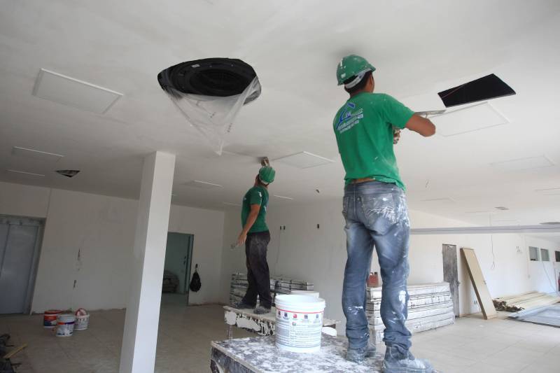 Em Capanema, está sendo construído o Hospital Regional dos Caetés (foto). É mais uma unidade de saúde estratégica na cobertura de alta e média complexidade; atenderá a população de 17 municípios da Região Nordeste
FOTO: SIDNEY OLIVEIRA / AG. PARÁ
DATA: 18.10.2018
CASTANHAL - PARÁ <div class='credito_fotos'>Foto: Sidney Oliveira/Ag. Pará | <a href='/midias/2018/originais/852b0c10-2016-4c8a-8d37-d329c873ff03.jpg' download><i class='fa-solid fa-download'></i> Download</a></div>