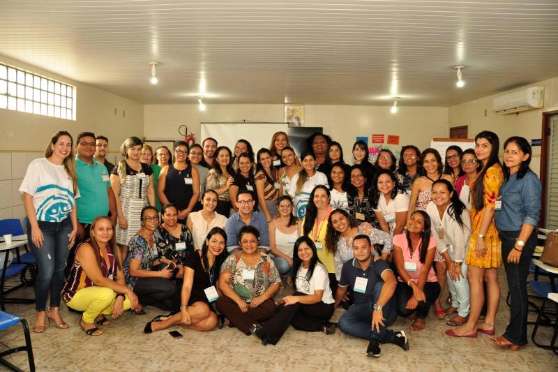 A Escola Técnica do Sistema Único de Saúde do Pará "Dr. Manuel Ayres” (Etsus), vinculada à Secretaria de Estado de Saúde Pública (Sespa), iniciou nesta quarta-feira (25) o curso de Qualificação em Acolhimento em Saúde, destinado a 92 tutores da área da saúde e educação. A ação, que será encerrada nesta sexta-feira (27), faz parte do Projeto Itinerários do Saber, do Ministério da Saúde, em parceria com o Instituto de Comunicação e Informação Científica e Tecnológica em Saúde da Fundação Oswaldo Cruz (Fiocruz). “A Etsus é coordenadora estadual do Projeto Itinerários do Saber, que tem o objetivo de promover o desenvolvimento de estratégias para qualificação dos profissionais de saúde de nível médio e técnico, visando ao aperfeiçoamento do Sistema Único de Saúde (SUS)”, informou Rafaela Chiappetta, facilitadora do curso.
FOTO: JOSÉ PANTOJA / ASCOM SESPA
DATA: 25.04.2018
BELÉM - PARÁ <div class='credito_fotos'>Foto: José Pantoja / Ascom Sespa | <a href='/midias/2018/originais/8694781c-4080-45cc-aecc-d6a8e005a2e6.jpg' download><i class='fa-solid fa-download'></i> Download</a></div>