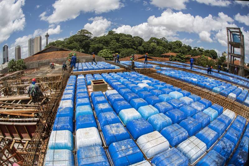 Obras do CCBS, campus II da Uepa, em Belém.
FOTO: NAILANA THIELY / ASCOM UEPA
DATA: 20.03.18
BELÉM - PARÁ <div class='credito_fotos'>Foto: Nailana Thiely / Ascom Uepa | <a href='/midias/2018/originais/870a8ea1-8243-4246-9dd9-3b4d12c72fa6.jpg' download><i class='fa-solid fa-download'></i> Download</a></div>