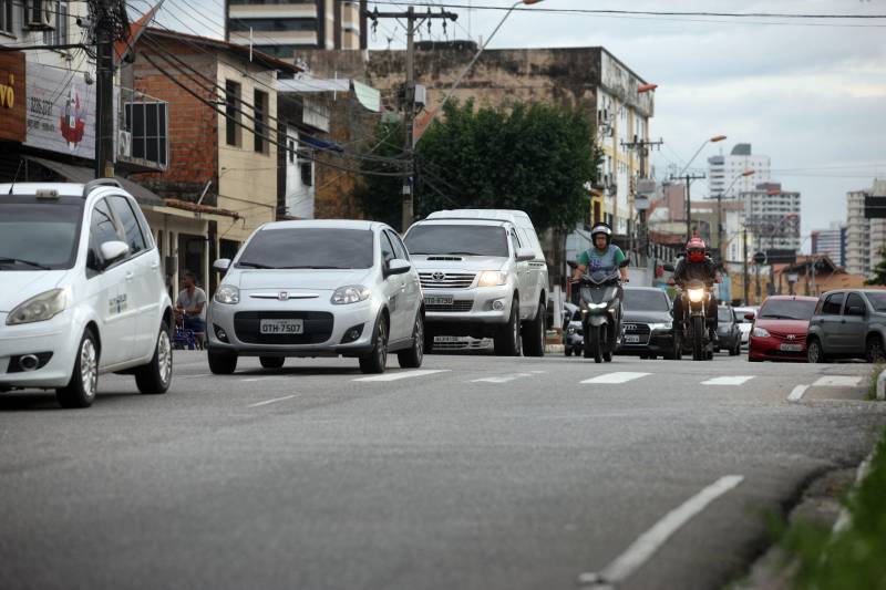 Até o dia 13 de fevereiro os proprietários de veículos com placas de finais incluídos no intervalo 72-92 poderão garantir descontos no pagamento do Imposto sobre a Propriedade de Veículos Automotores (IPVA).

FOTO: IGOR BRANDÃO / AG. PARÁ
DATA: 09.02.2018
BELÉM - PARÁ <div class='credito_fotos'>Foto: IGOR BRANDÃO / AG. PARÁ   |   <a href='/midias/2018/originais/8744a2e8-db24-497d-9833-473d64e9fc02.jpg' download><i class='fa-solid fa-download'></i> Download</a></div>