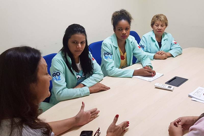 Aos 21 anos, Brisa Maria Azevedo está se descobrindo uma mulher forte e decidida. Há alguns meses ela se libertou de um relacionamento de três anos que se tornou abusivo. Durante o divórcio, apoiada pelos advogados, a funcionária de uma agência de viagens decidiu denunciar o ex-marido e procurou o Pro Paz em Marabá. Assim como Brisa, muitas mulheres têm se encorajaram a denunciar a violência doméstica coma implantação do Pro Paz Integrado em Marabá.

FOTO: ASCOM PROPAZ
DATA: 20.11.2018
MARABÁ-PARÁ <div class='credito_fotos'>Foto: ASCOM CRG   |   <a href='/midias/2018/originais/8950cce1-f2ba-4c03-afd9-686a4a324c03.jpg' download><i class='fa-solid fa-download'></i> Download</a></div>